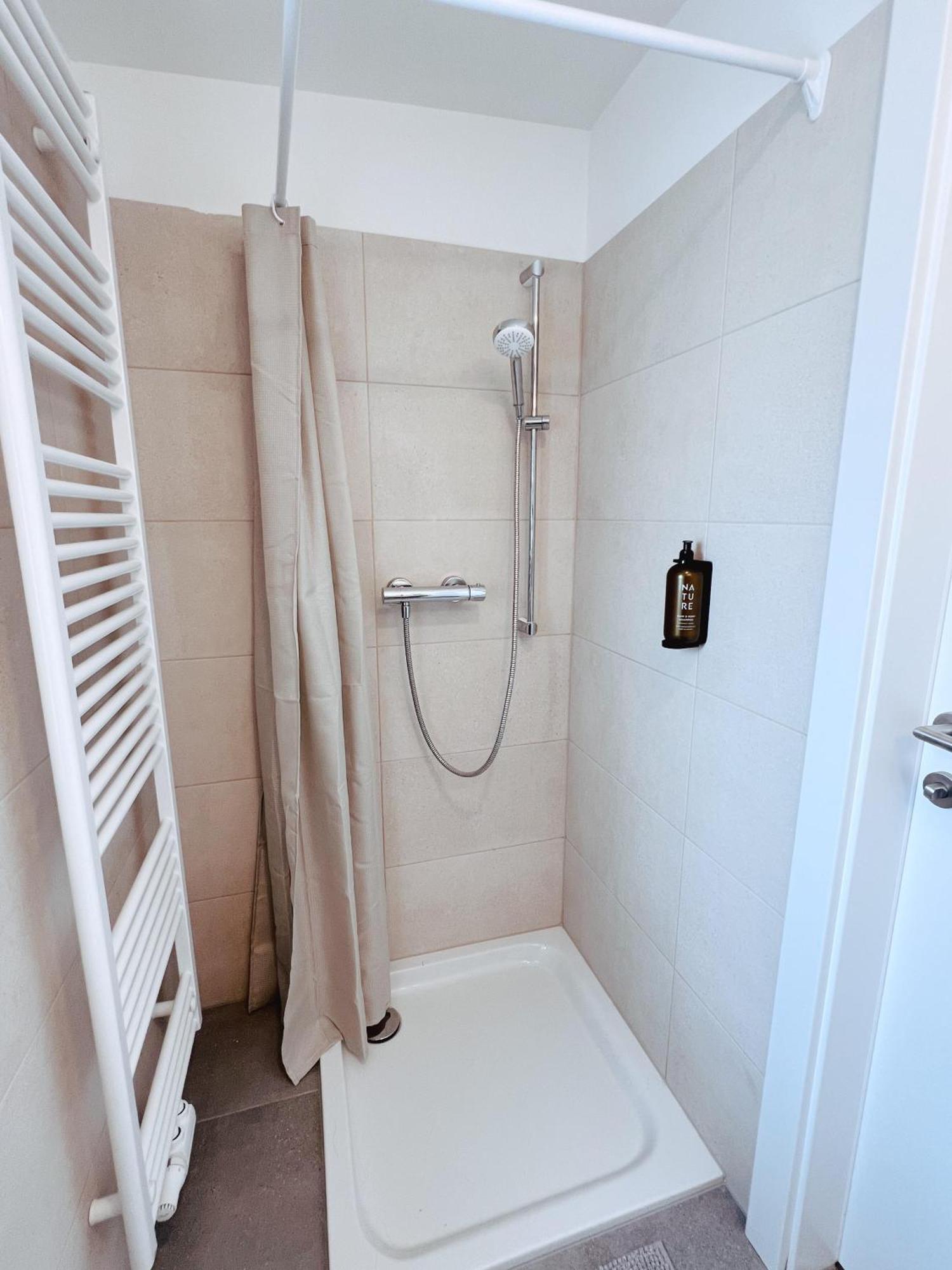 Brunnenmarkt Balcony Apartment فيينا المظهر الخارجي الصورة
