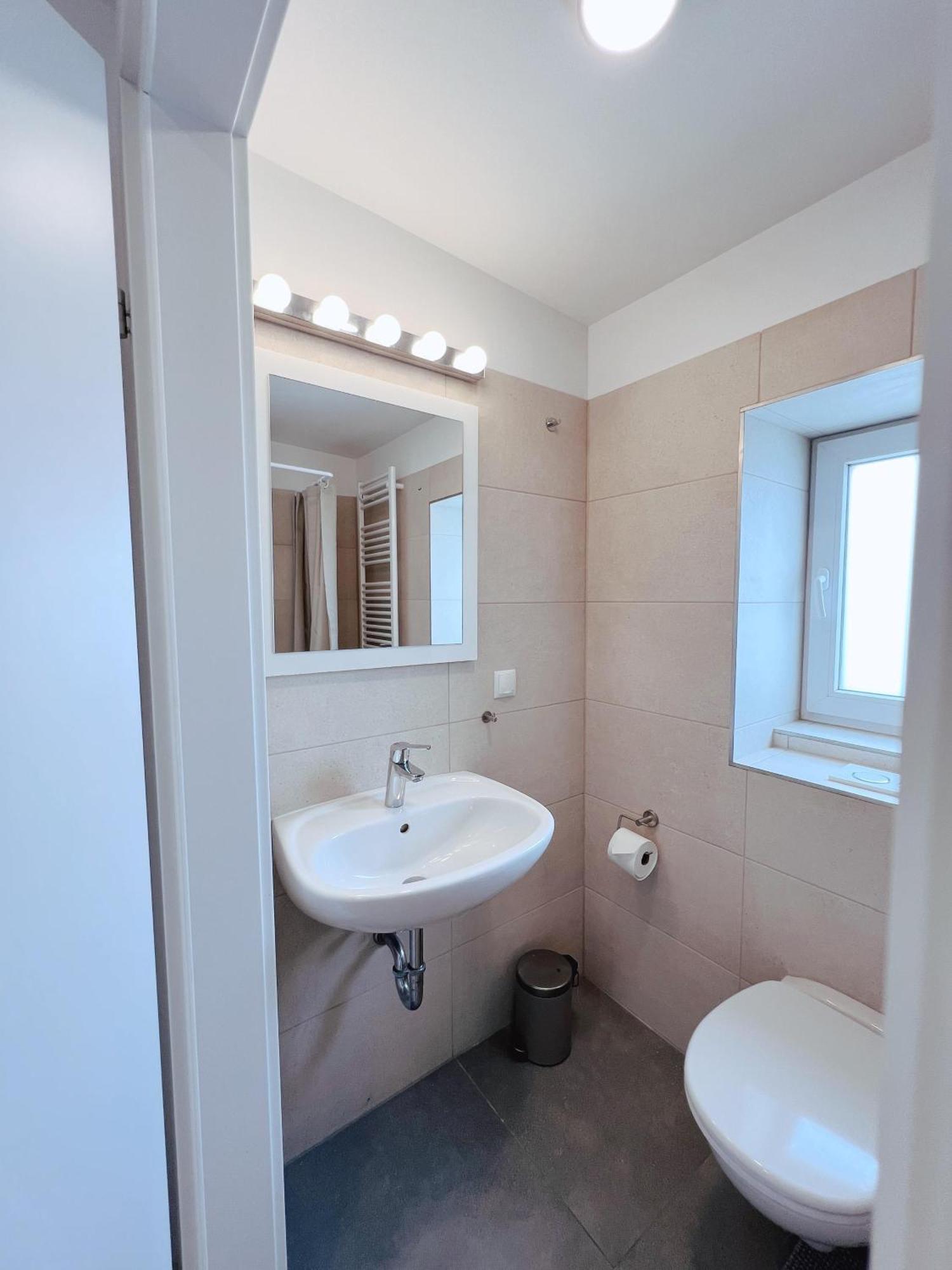 Brunnenmarkt Balcony Apartment فيينا المظهر الخارجي الصورة